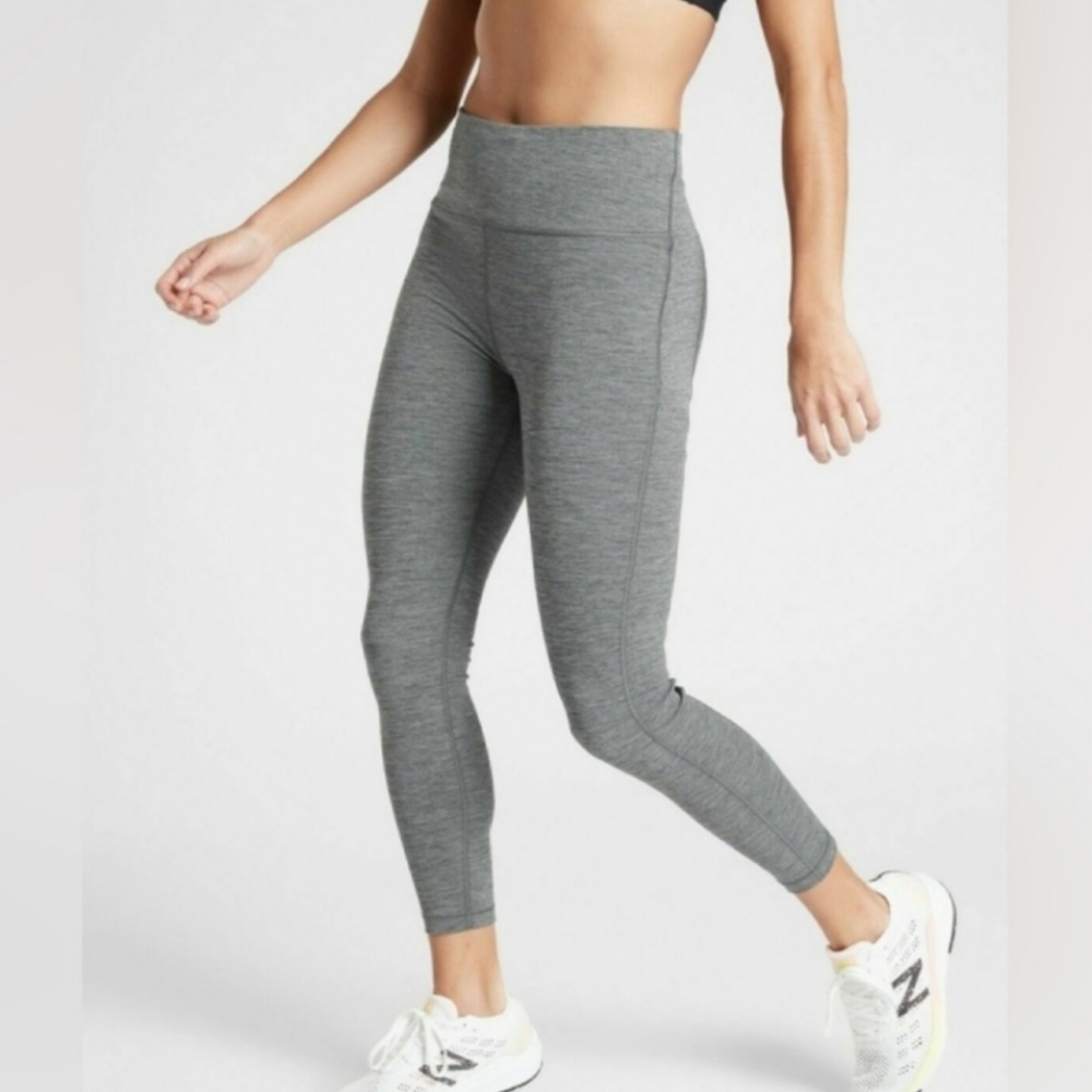 Athleta Ultimate Capri Stash Pocket 7/8 Tight supersonic fabric grey sz S NWOTs!